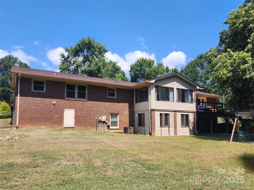 4022 Lynn Circle, Shelby, NC 28152.  MLS# CAR4284820, YatesRealty ID 35436. Back view