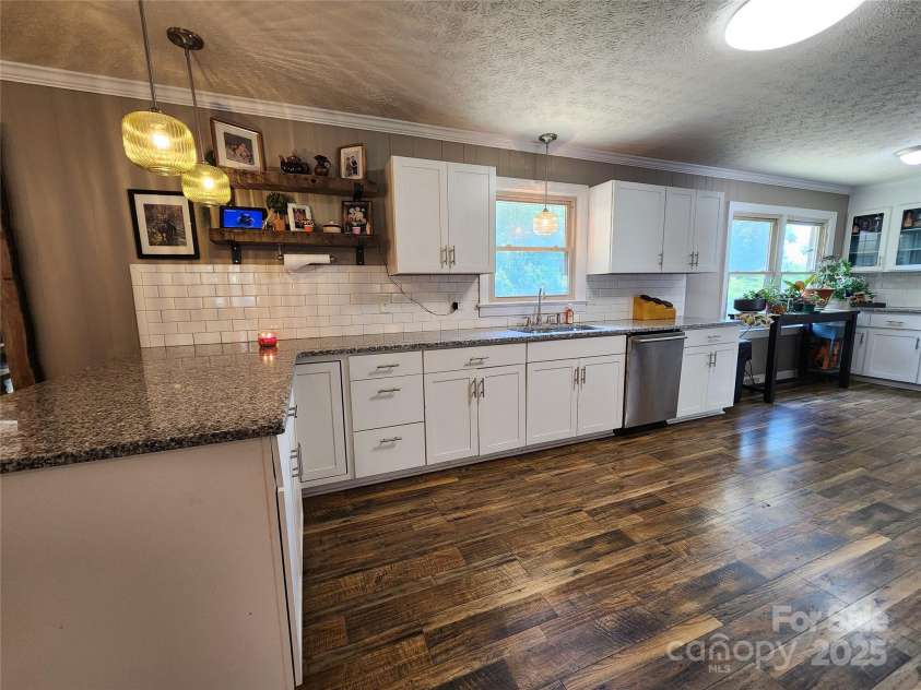 4022 Lynn Circle, Shelby, NC 28152.  MLS# CAR4284820, YatesRealty ID 35436. Carefully curated style