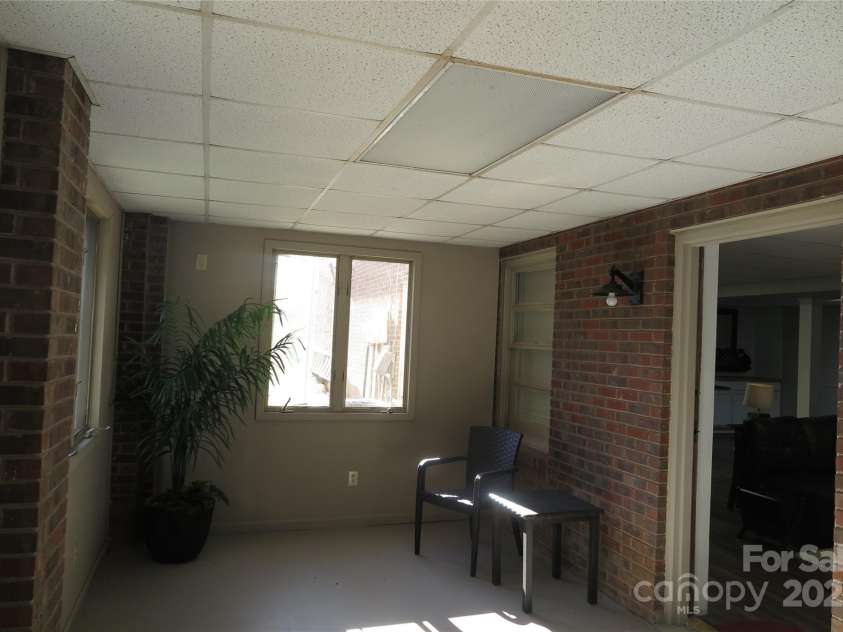 4022 Lynn Circle, Shelby, NC 28152.  MLS# CAR4333272, YatesRealty ID 35436. 