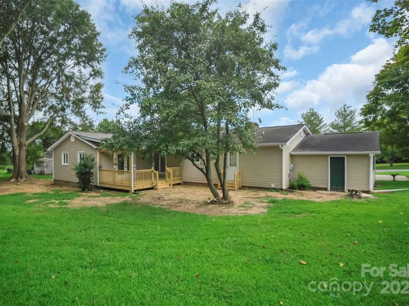 6316 Hill Gates Trail, Cherryville, NC 28021.  MLS# CAR4294077, YatesRealty ID 35437. 