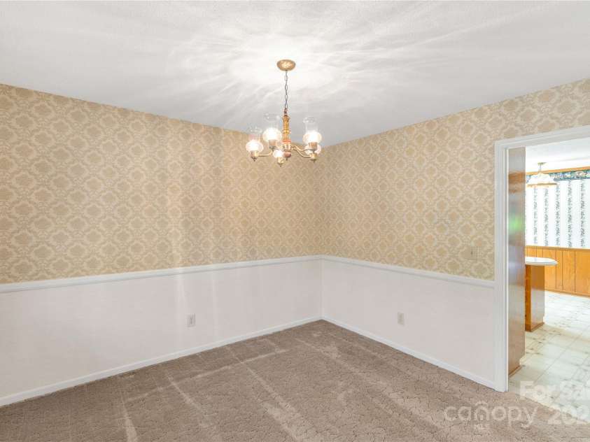 2411 Sandlewood Drive, Gastonia, NC 28054.  MLS# CAR4296248, YatesRealty ID 35438. Dining Room
