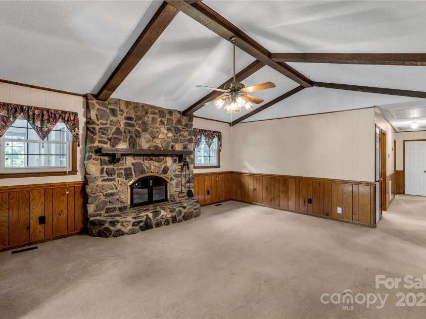 2411 Sandlewood Drive, Gastonia, NC 28054.  MLS# CAR4296248, YatesRealty ID 35438. Great Room