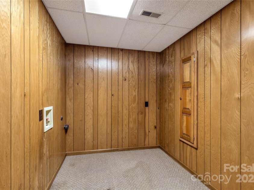 2411 Sandlewood Drive, Gastonia, NC 28054.  MLS# CAR4296248, YatesRealty ID 35438. Laundry Room