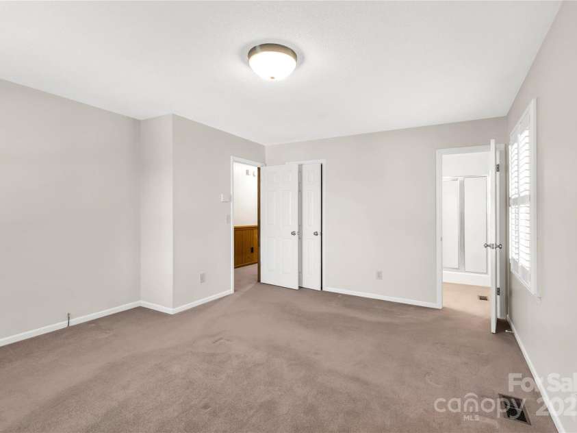 2411 Sandlewood Drive, Gastonia, NC 28054.  MLS# CAR4296248, YatesRealty ID 35438. Primary Bedroom