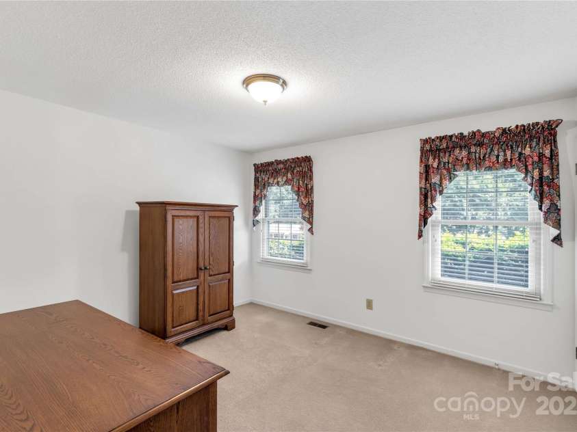 2411 Sandlewood Drive, Gastonia, NC 28054.  MLS# CAR4296248, YatesRealty ID 35438. Secondary Bedroom