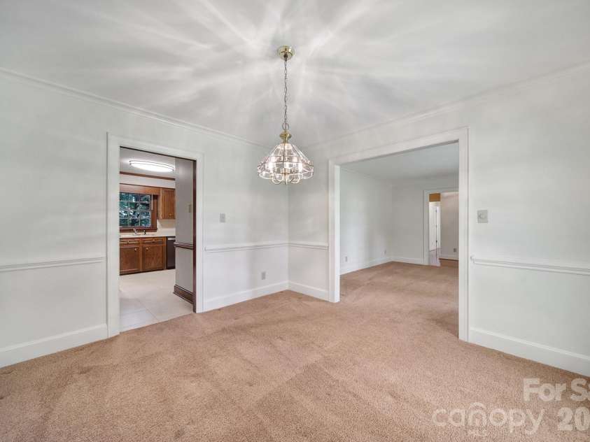 8927 Scarsdale Drive, Mint Hill, NC 28227.  MLS# CAR4365248, YatesRealty ID 35438. Dining Room