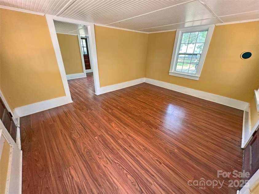 2131 Nc 10 Highway, Conover, NC 28613.  MLS# CAR4267448, YatesRealty ID 35440. Second Building Front Room