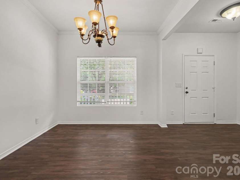 4636 Meadowfield Road, Charlotte, NC 28215.  MLS# CAR4398535, YatesRealty ID 35442. 