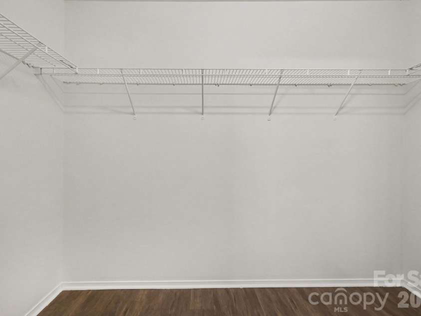 4636 Meadowfield Road, Charlotte, NC 28215.  MLS# CAR4398535, YatesRealty ID 35442. 