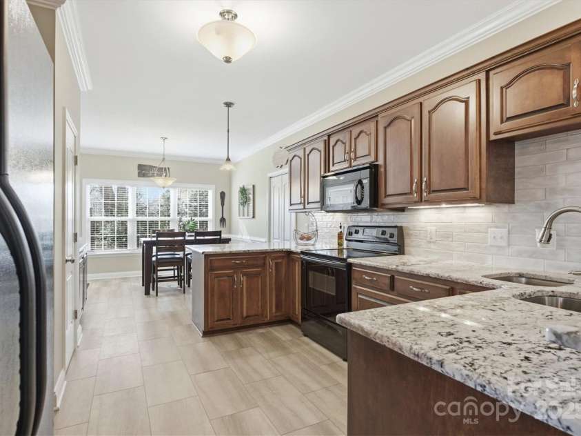 524 Lawyers Road, Indian Trail, NC 28079.  MLS# CAR4326347, YatesRealty ID 35442. Custom Chef's Kitchen