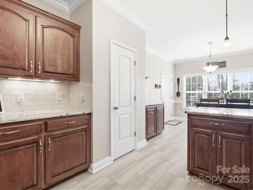 524 Lawyers Road, Indian Trail, NC 28079.  MLS# CAR4326347, YatesRealty ID 35442. Custom Chef's Kitchen