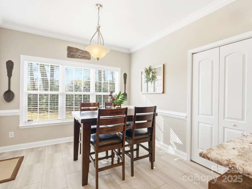 524 Lawyers Road, Indian Trail, NC 28079.  MLS# CAR4326347, YatesRealty ID 35442. Large Breakfast Area