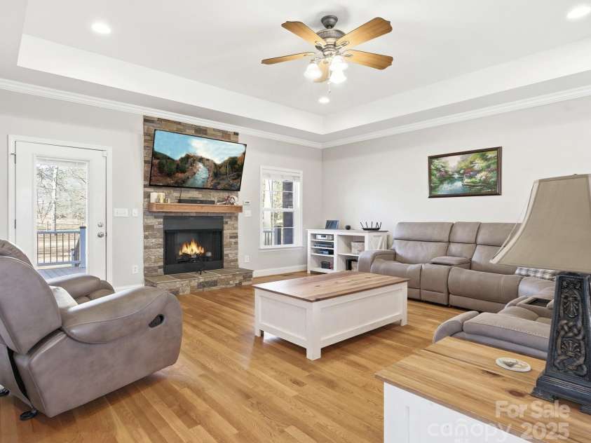 524 Lawyers Road, Indian Trail, NC 28079.  MLS# CAR4326347, YatesRealty ID 35442. Large Living Room with Fireplace