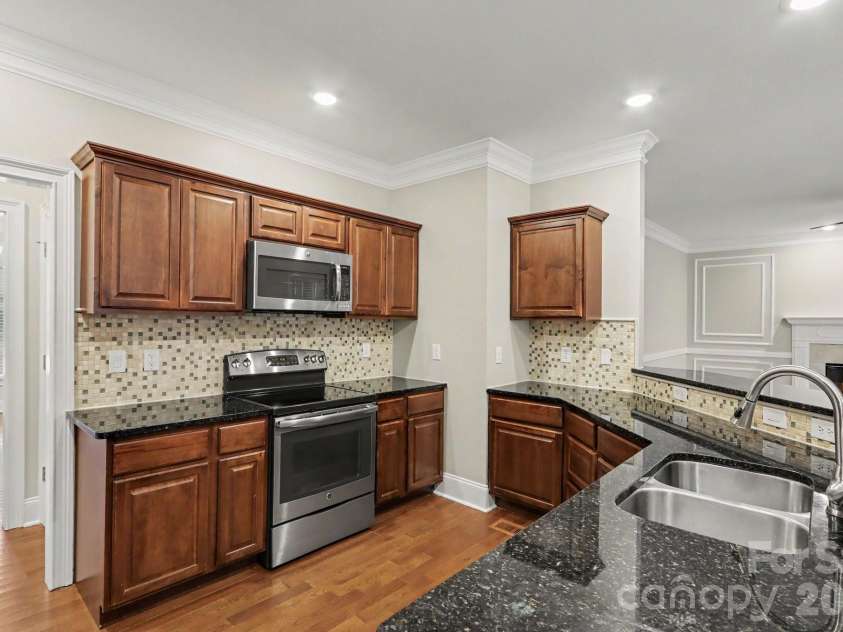 18611 Reflection Rock Court, Davidson, NC 28036.  MLS# CAR4383453, YatesRealty ID 35443. 