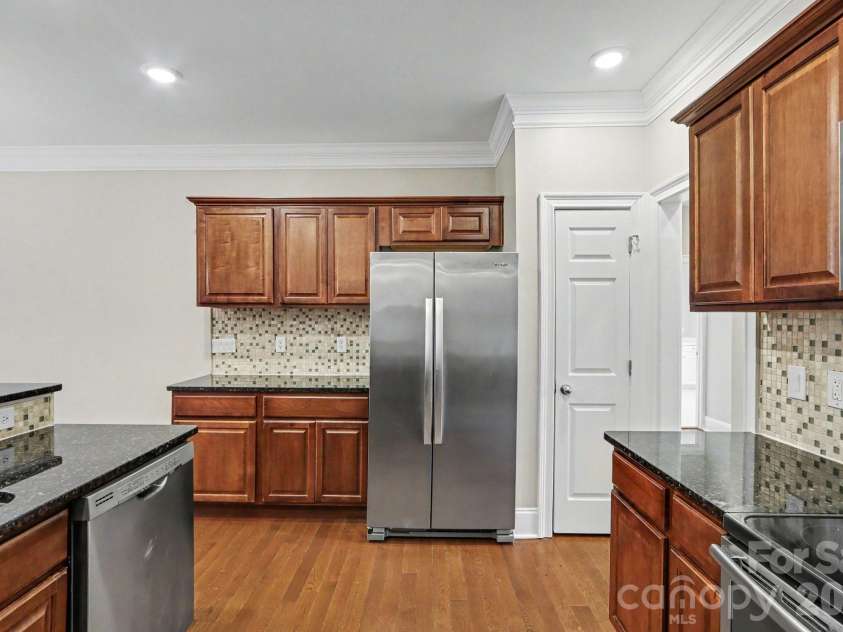 18611 Reflection Rock Court, Davidson, NC 28036.  MLS# CAR4383453, YatesRealty ID 35443. 