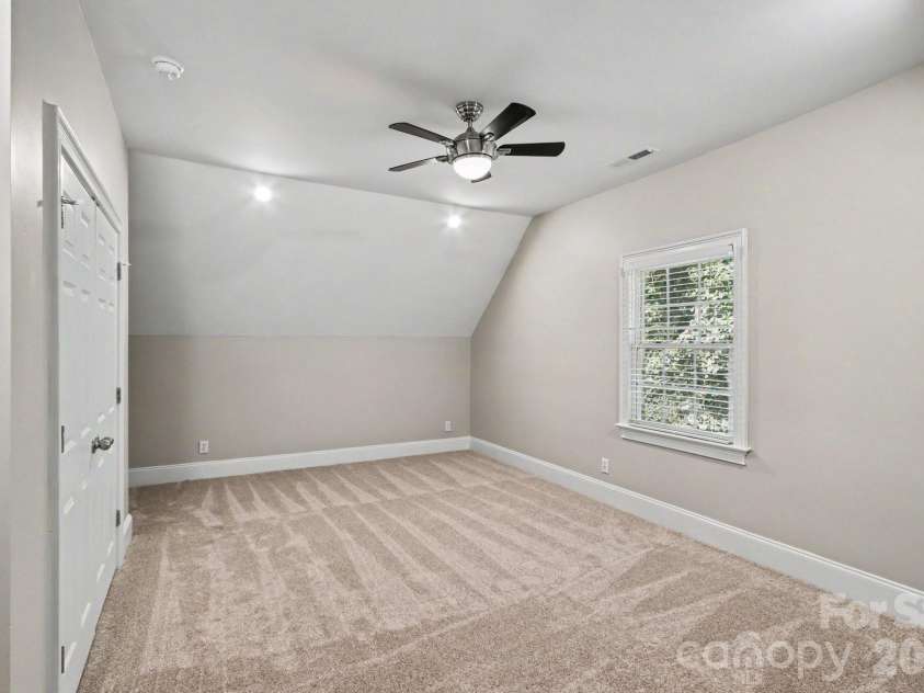 18611 Reflection Rock Court, Davidson, NC 28036.  MLS# CAR4383453, YatesRealty ID 35443. 