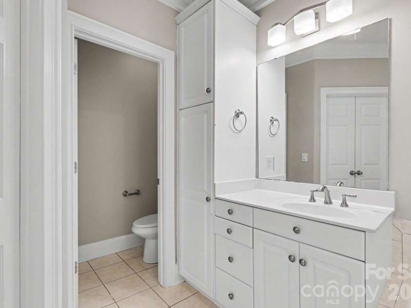 18611 Reflection Rock Court, Davidson, NC 28036.  MLS# CAR4383453, YatesRealty ID 35443. 