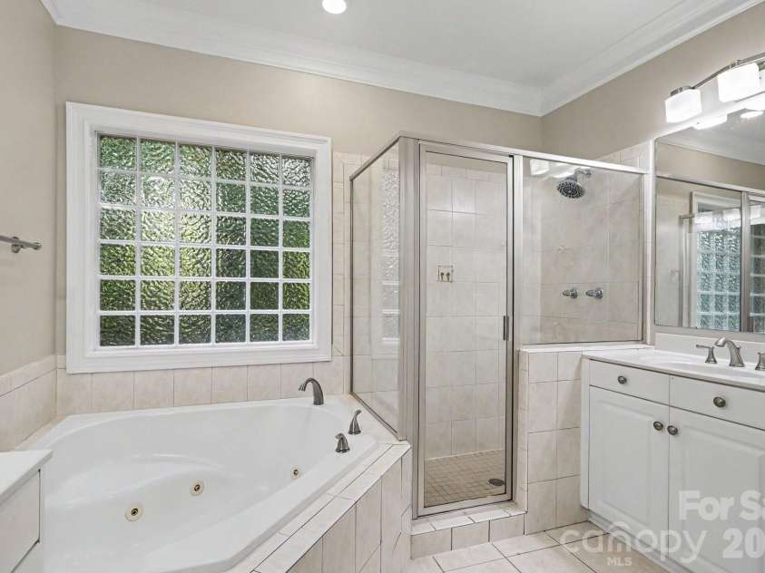 18611 Reflection Rock Court, Davidson, NC 28036.  MLS# CAR4383453, YatesRealty ID 35443. 