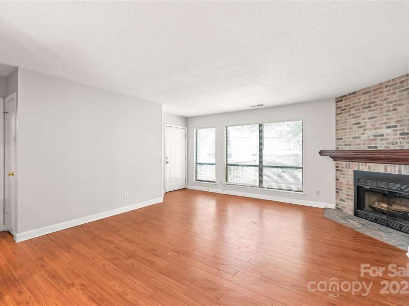 1612 Sharon Road, Charlotte, NC 28210.  MLS# CAR4292950, YatesRealty ID 35444. 