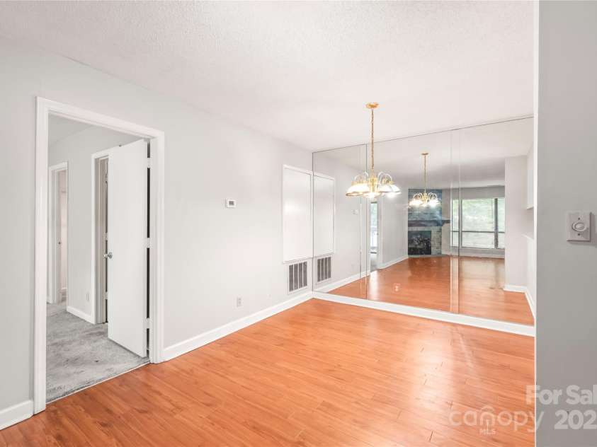 1612 Sharon Road, Charlotte, NC 28210.  MLS# CAR4292950, YatesRealty ID 35444. 