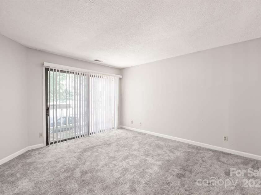 1612 Sharon Road, Charlotte, NC 28210.  MLS# CAR4292950, YatesRealty ID 35444. 