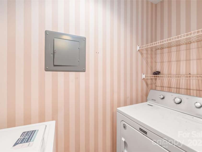 1612 Sharon Road, Charlotte, NC 28210.  MLS# CAR4292950, YatesRealty ID 35444. Laundry Room