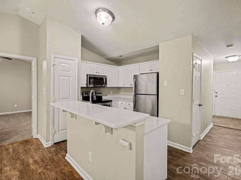 2732 Black Walnut Lane, Charlotte, NC 28262.  MLS# CAR4398539, YatesRealty ID 35444. 