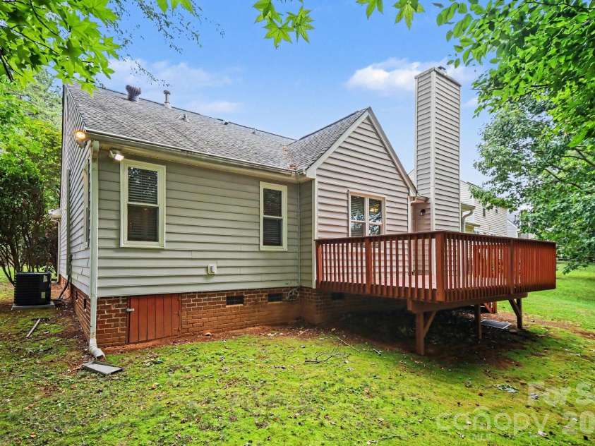 2732 Black Walnut Lane, Charlotte, NC 28262.  MLS# CAR4398539, YatesRealty ID 35444. 