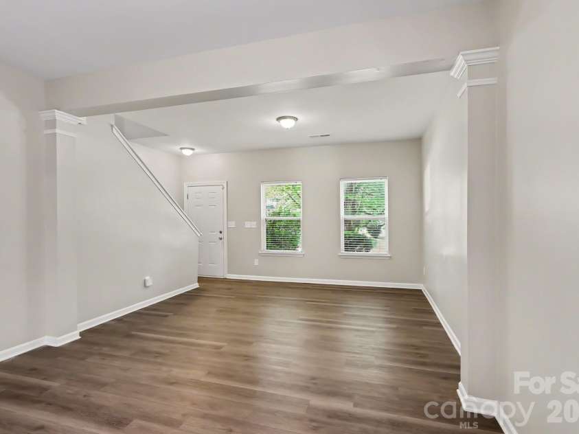 8120 Nikki Cole Drive, Charlotte, NC 28215.  MLS# CAR4392295, YatesRealty ID 35446. 
