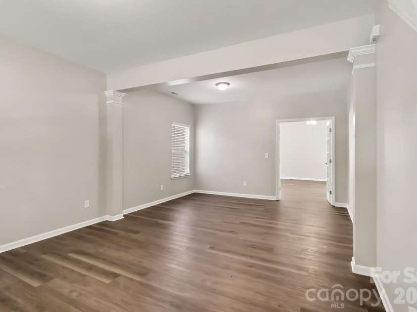8120 Nikki Cole Drive, Charlotte, NC 28215.  MLS# CAR4392295, YatesRealty ID 35446. 