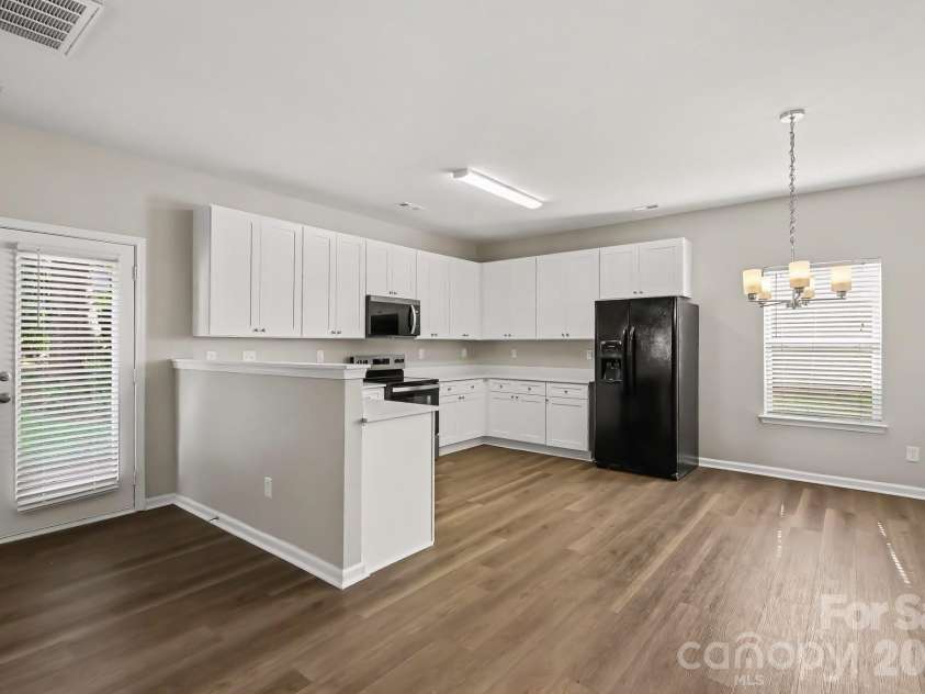 8120 Nikki Cole Drive, Charlotte, NC 28215.  MLS# CAR4392295, YatesRealty ID 35446. 