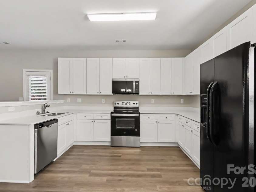 8120 Nikki Cole Drive, Charlotte, NC 28215.  MLS# CAR4392295, YatesRealty ID 35446. 