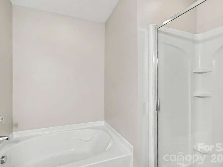 8120 Nikki Cole Drive, Charlotte, NC 28215.  MLS# CAR4392295, YatesRealty ID 35446. 