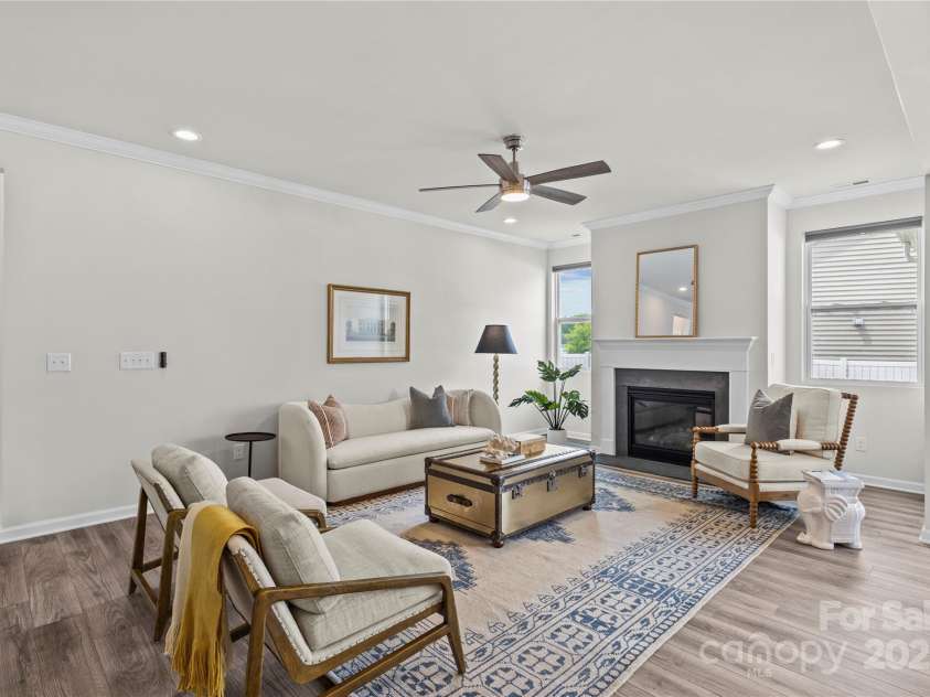 17034 Carolina Pine Row, Charlotte, NC 28278.  MLS# CAR4295905, YatesRealty ID 35447. 