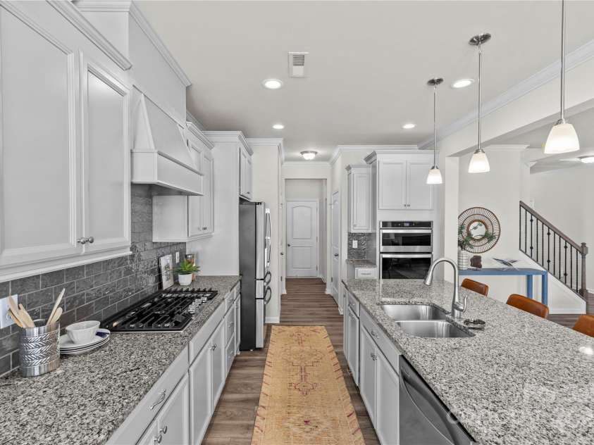 17034 Carolina Pine Row, Charlotte, NC 28278.  MLS# CAR4295905, YatesRealty ID 35447. 