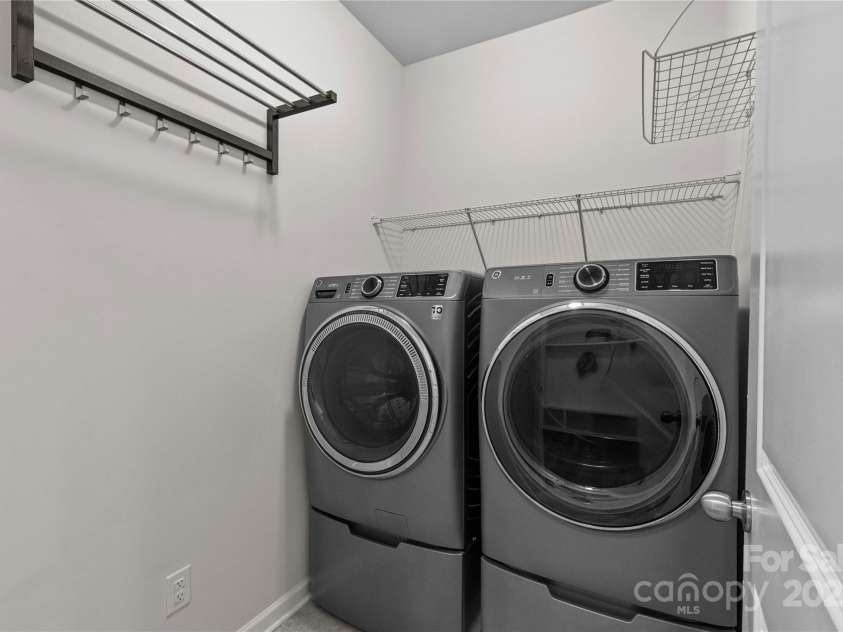 17034 Carolina Pine Row, Charlotte, NC 28278.  MLS# CAR4295905, YatesRealty ID 35447. 