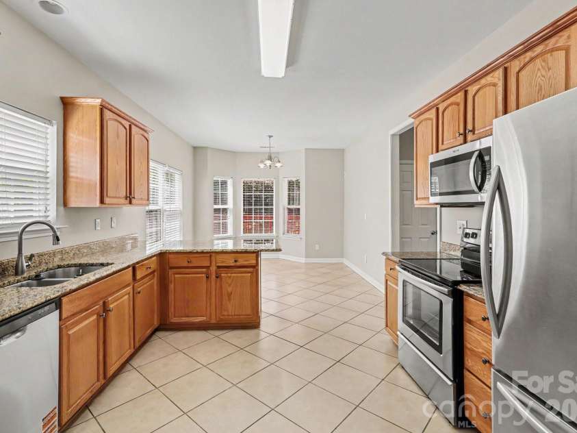 8539 Suttonview Drive, Charlotte, NC 28269.  MLS# CAR4389167, YatesRealty ID 35447. 