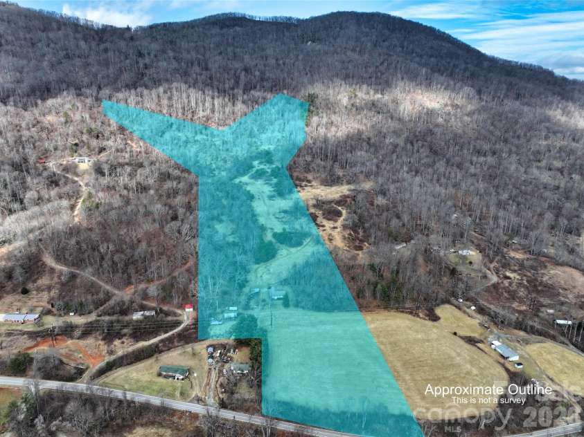 1567 Newfound Road, Leicester, NC 28748.  MLS# CAR4214973, YatesRealty ID 35448. Approximate boundary
