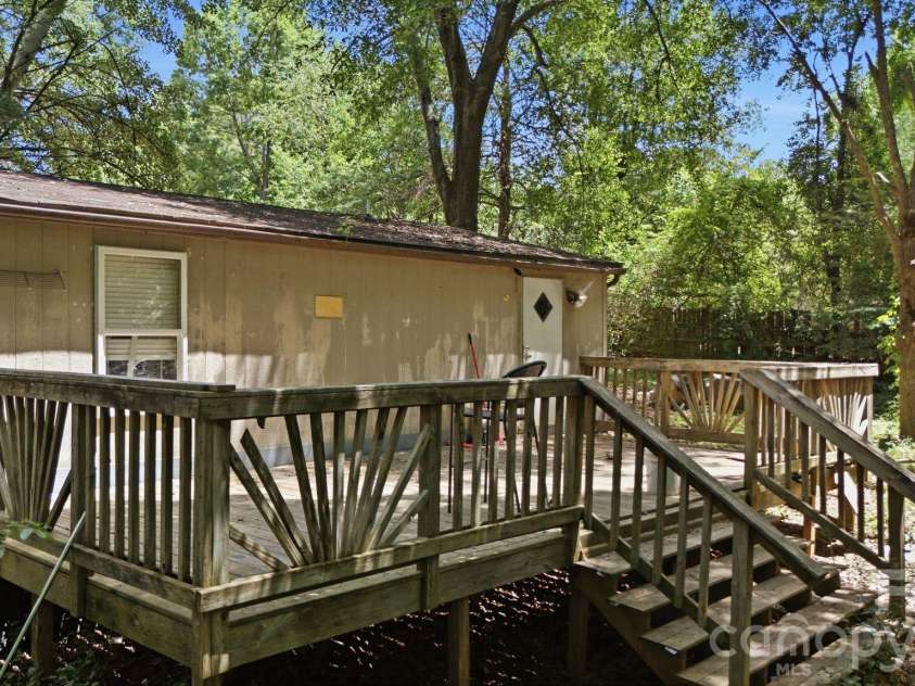 7826 Hickory Creek Drive, Denver, NC 28037.  MLS# CAR4400507, YatesRealty ID 35449. 