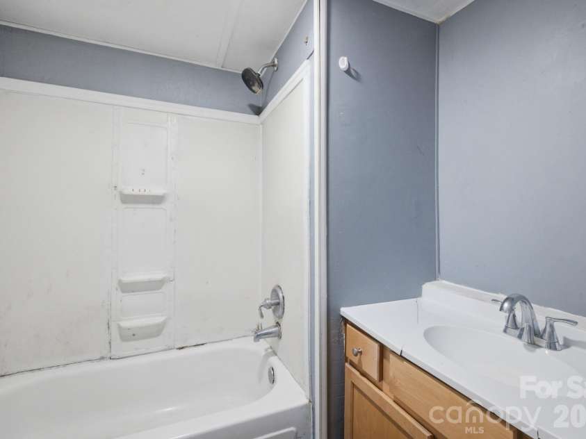7826 Hickory Creek Drive, Denver, NC 28037.  MLS# CAR4400507, YatesRealty ID 35449. 