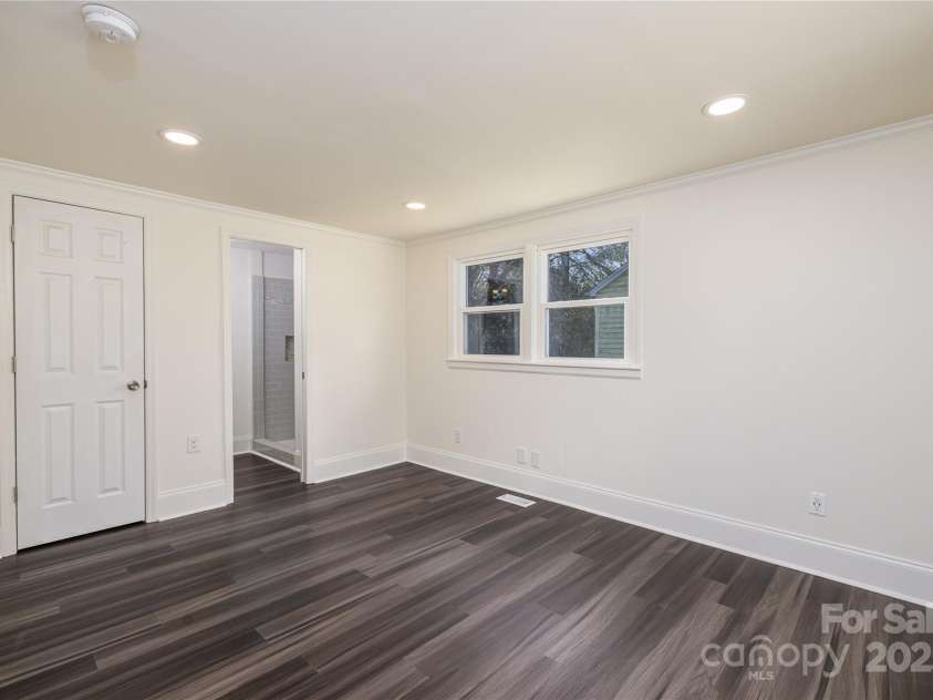 2741 Cowles Road, Charlotte, NC 28208.  MLS# CAR4241238, YatesRealty ID 3545. 