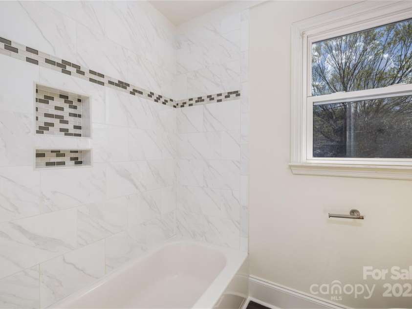 2741 Cowles Road, Charlotte, NC 28208.  MLS# CAR4241238, YatesRealty ID 3545. 