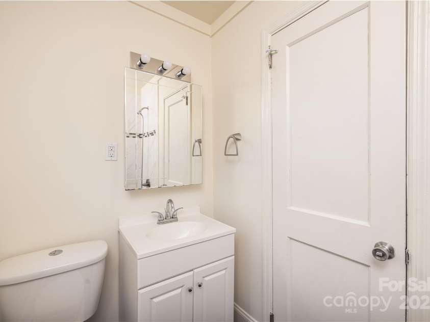 2741 Cowles Road, Charlotte, NC 28208.  MLS# CAR4241238, YatesRealty ID 3545. 