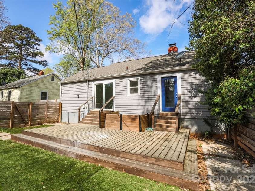 2741 Cowles Road, Charlotte, NC 28208.  MLS# CAR4241238, YatesRealty ID 3545. 