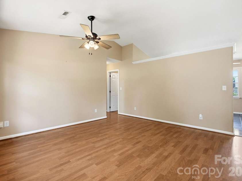 2101 Palm Lane, Belmont, NC 28012.  MLS# CAR4400010, YatesRealty ID 35450. 