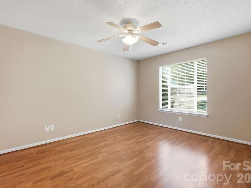 2101 Palm Lane, Belmont, NC 28012.  MLS# CAR4400010, YatesRealty ID 35450. 
