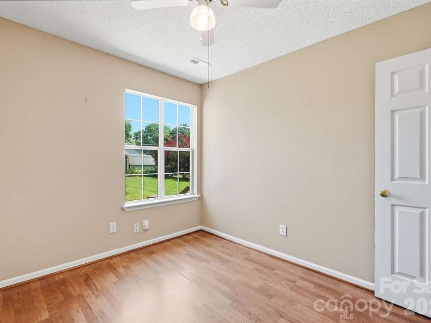 2101 Palm Lane, Belmont, NC 28012.  MLS# CAR4400010, YatesRealty ID 35450. 