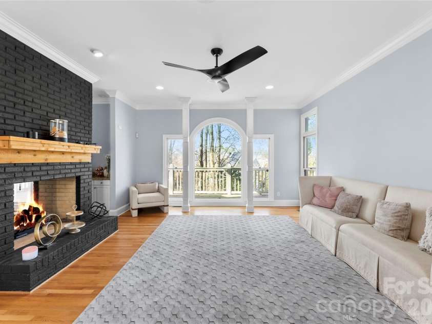 16300 Autumn Creek Court, Charlotte, NC 28278.  MLS# CAR4331856, YatesRealty ID 35451. 