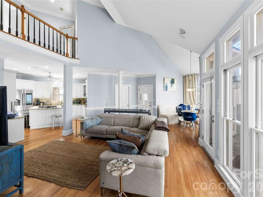 16300 Autumn Creek Court, Charlotte, NC 28278.  MLS# CAR4331856, YatesRealty ID 35451. 