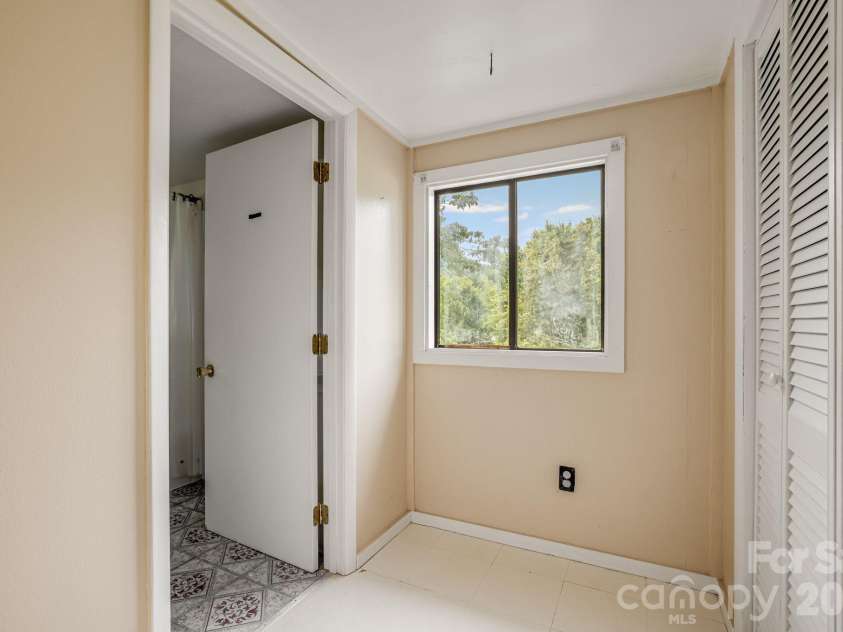 82 Hill Street, Hot Springs, NC 28743.  MLS# CAR4400452, YatesRealty ID 35452. 